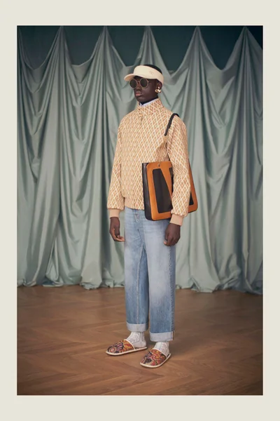 Look 49